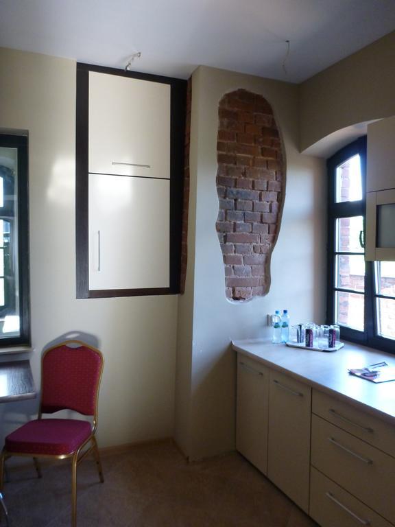 Korona Hostal *